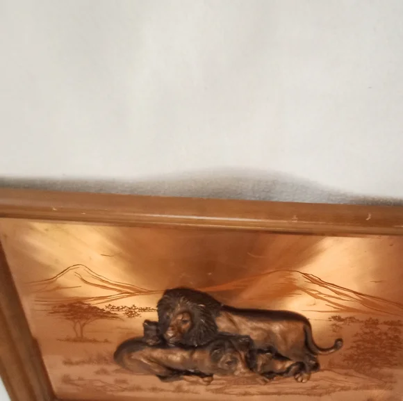 Mid Century Modern Copper Wood Look African Lion Lioness Cubs Family 3D Picture